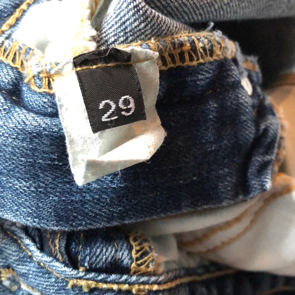 Jeans - Picture 7 of 8